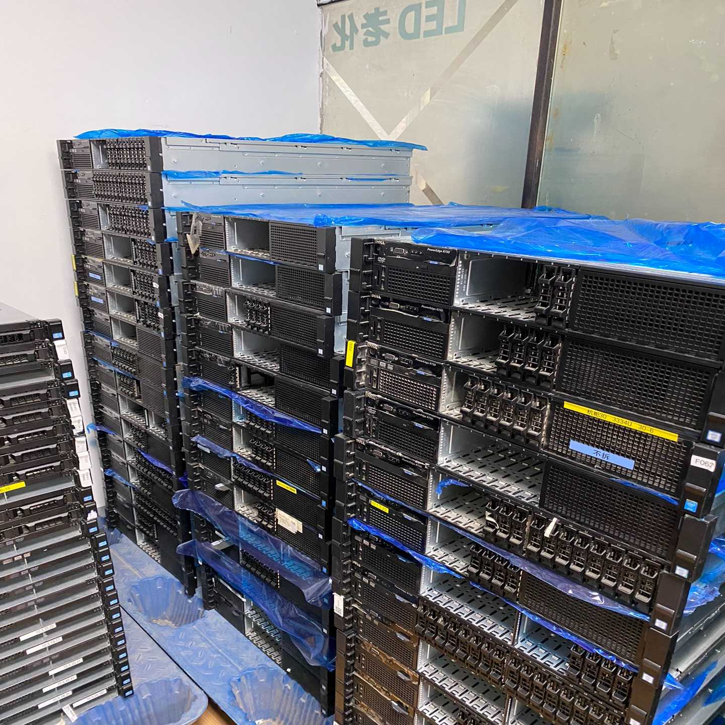 2.5寸盘位，静音稳定DELLR730二手服务器2U--议价商品