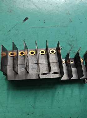 550510系列37kw变频器输入端子塑料询价