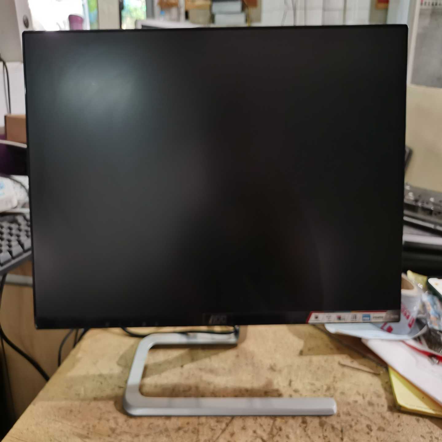 询价24寸无边框AOC95新台vga2个hdm