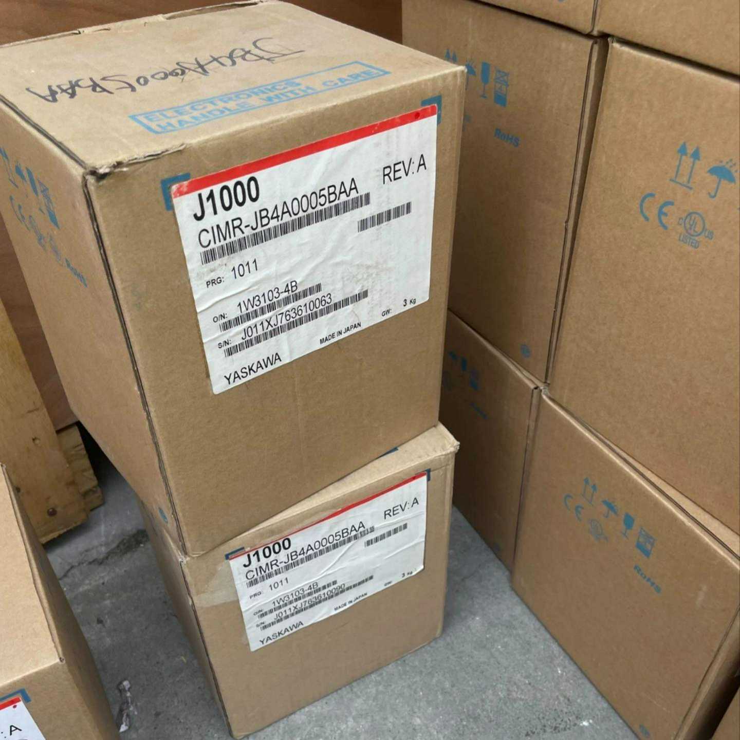 配件CIMR-AA4A0004FAA CIMR-AA4A0011FAA 安川变频器现货销售议价