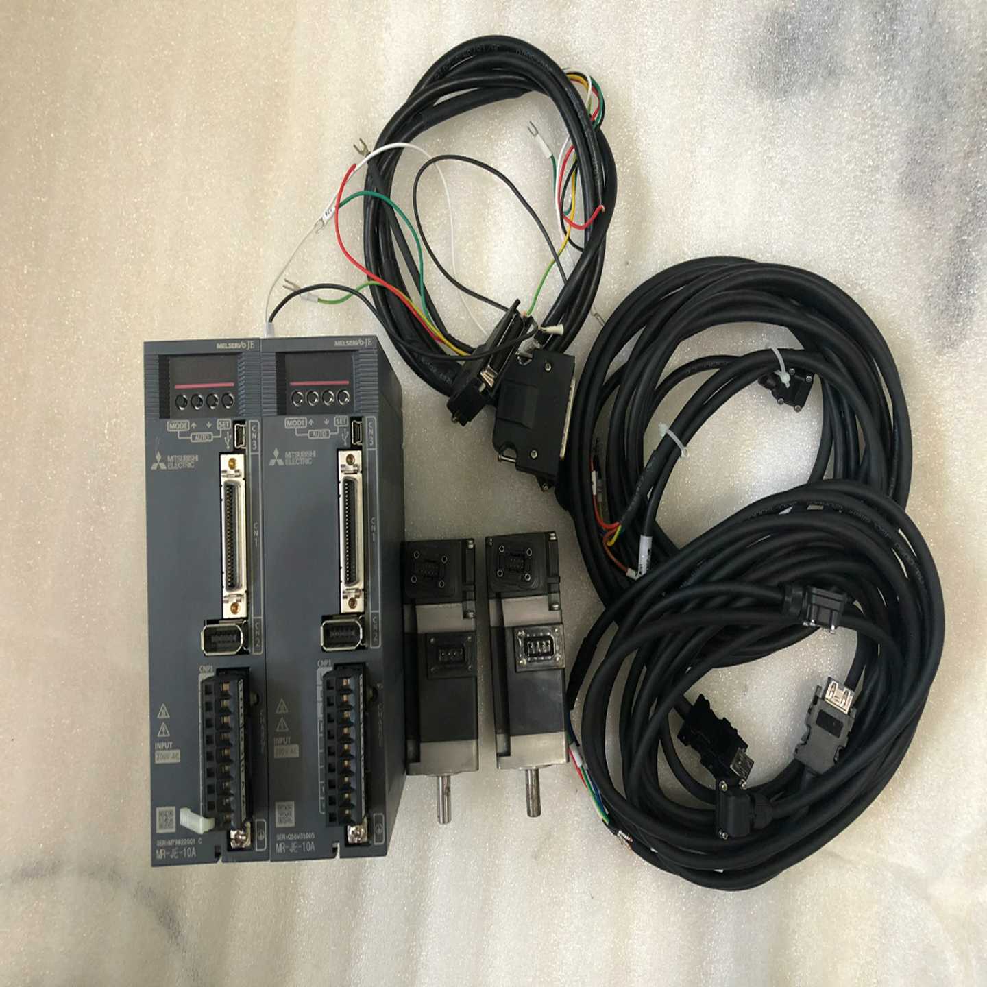 议价三菱伺服电机套装mr-je-10a、hf-kn13jO-s10现货/维修