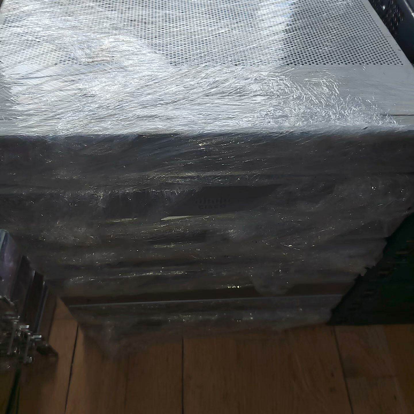 思科路由器C1111-4PW二手便宜出--议价商品