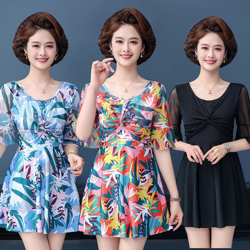 中老年游泳衣妈妈款大码保守女遮肚分体2024新款老年人温泉泳装