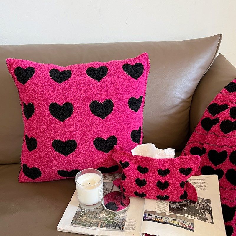 ins风多巴胺高级感半边绒亲肤客厅沙发软装设计爱心玫红抱枕靠垫