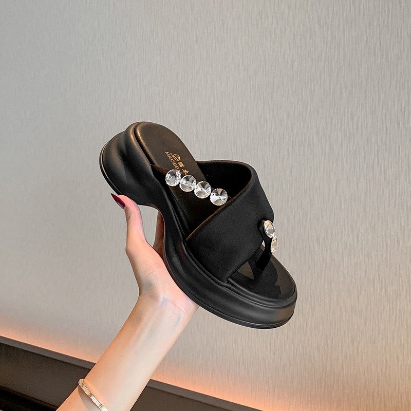 松糕厚底夹趾凉拖鞋女小码313233增高外穿水钻凉鞋2025新款人字拖,女鞋,人字拖,淘宝优惠券,粉丝福利购,淘宝优惠卷