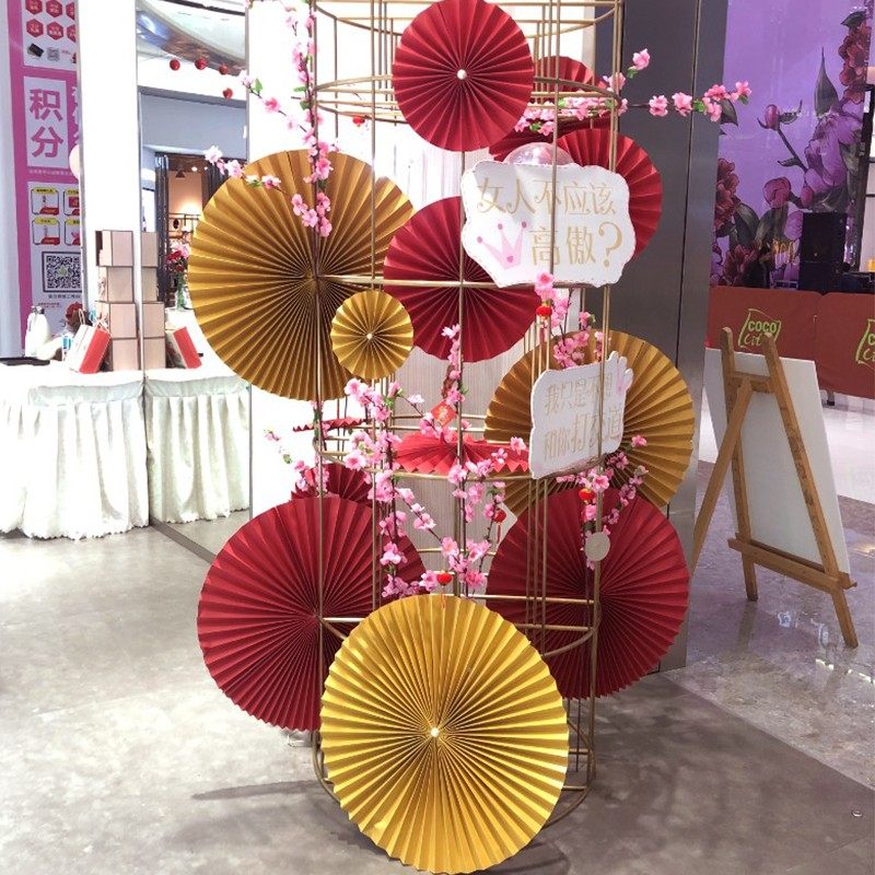 过新年美陈堆头4S店楼面t商场大厅摆件橱窗装饰场景布置纸扇花道,节庆用品/礼品,节日装扮用品,淘宝优惠券,粉丝福利购,淘宝优惠卷