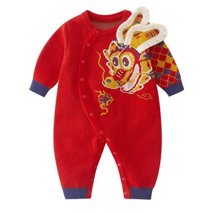 婴儿毛衣2024新款春秋冬连体纯棉a类红色加厚新年龙图案拜年爬服