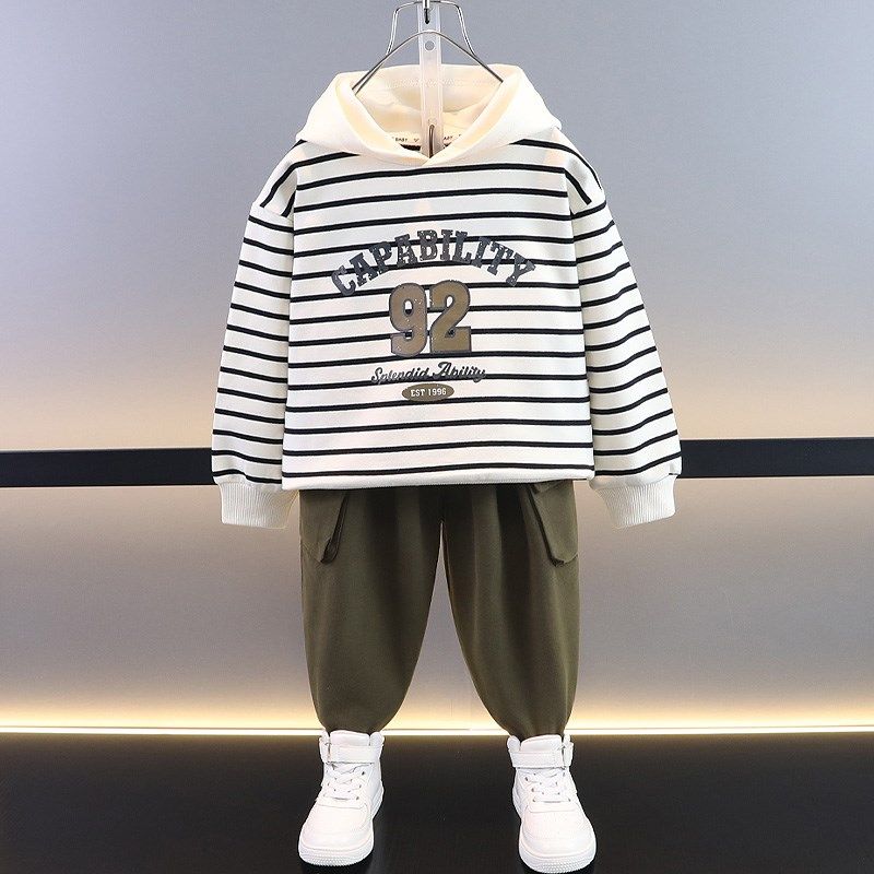 男童工装套装春秋2024新款儿童帅气时髦潮酷马甲三件套小男孩春装