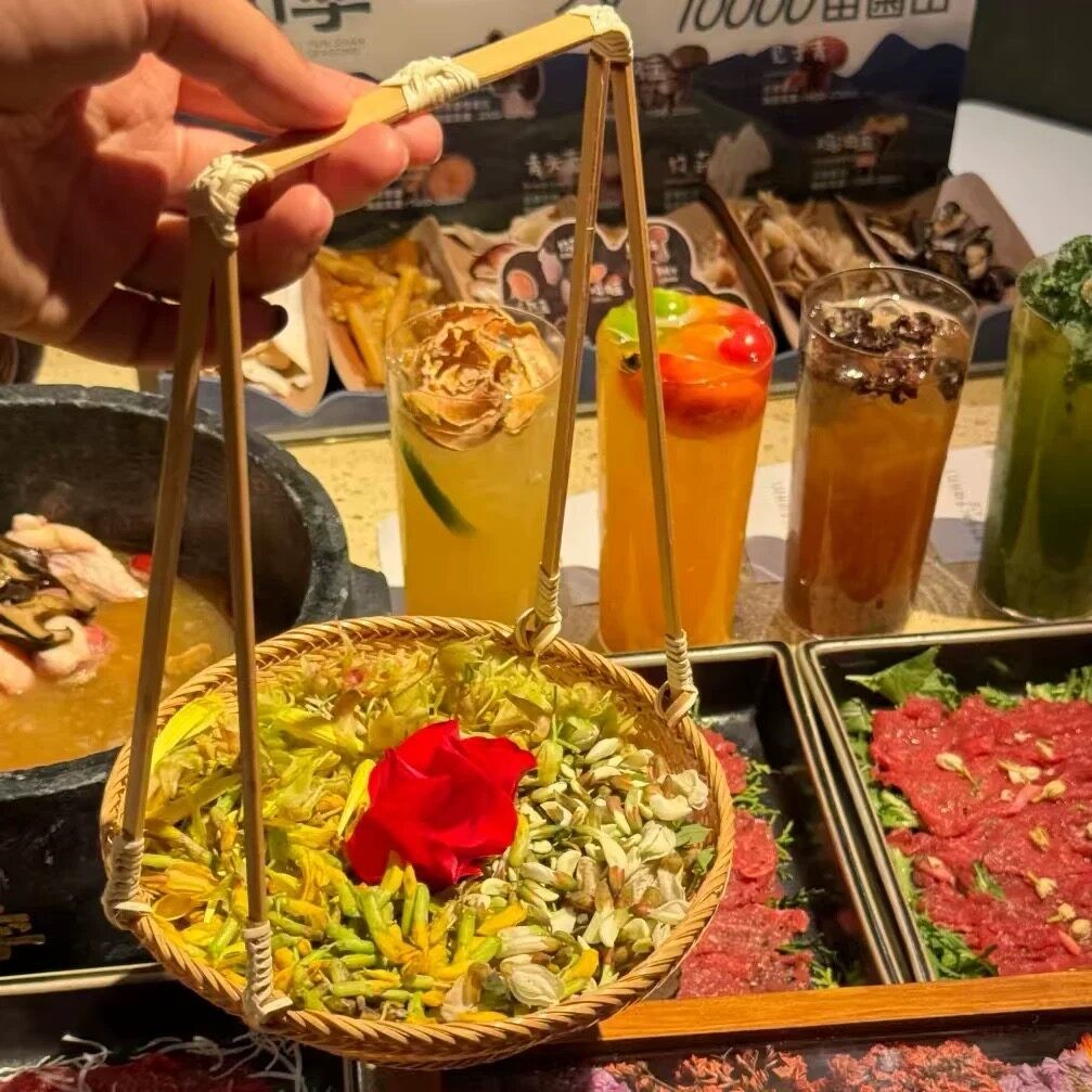 贵州酸汤火锅餐具芸山季同款山野风蔬菜竹篮花瓣食材创意餐具包邮