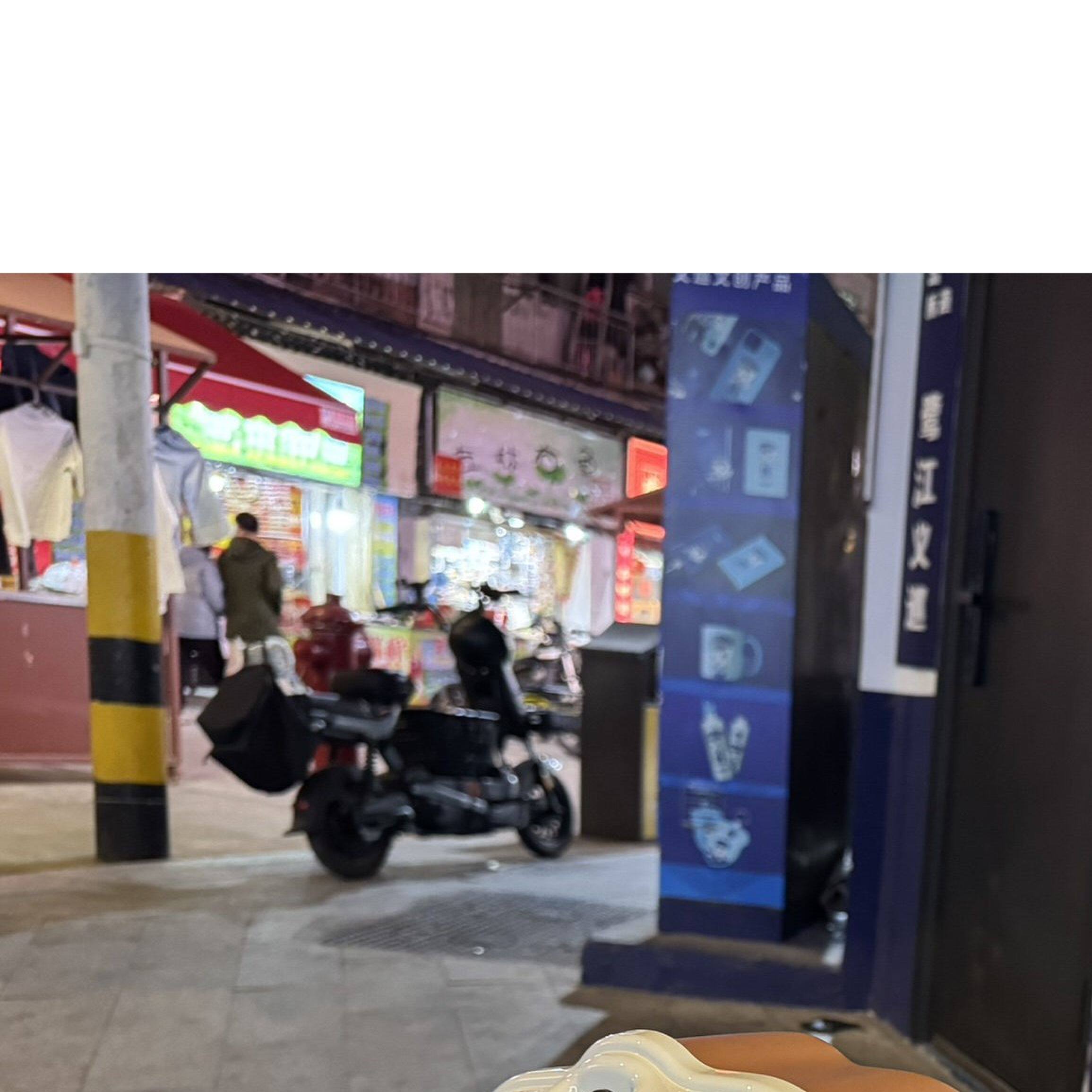 适用於小牛新新国标u1oneU2後备箱UQi F100 Ms後靠背尾箱F200尾箱