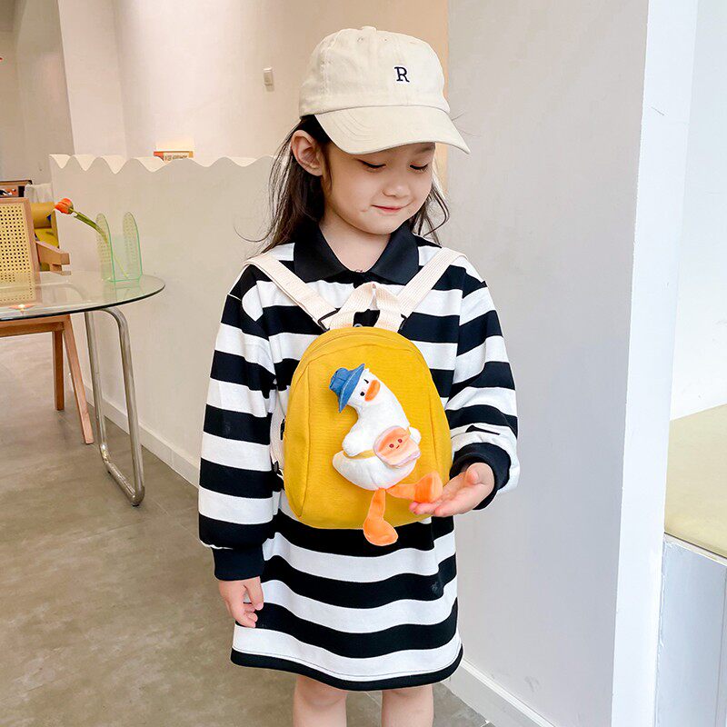 可爱儿童双肩包迷你男童背包卡通小女孩玩偶帆布包幼儿园宝宝书包