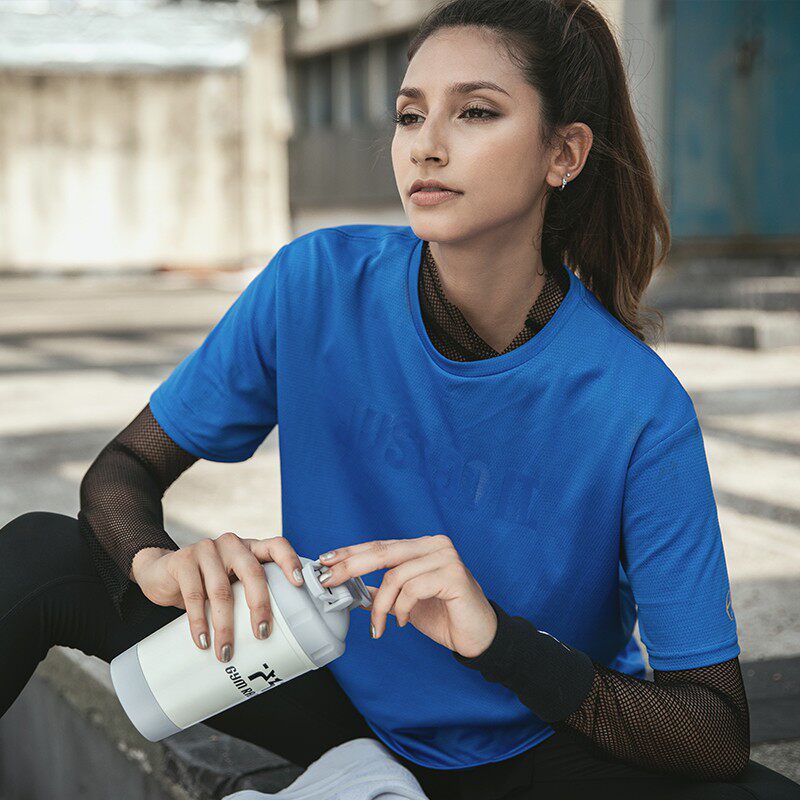 不锈钢摇摇杯健身杯搅拌杯奶昔水杯子蛋白粉运动便携塑料水壶定制