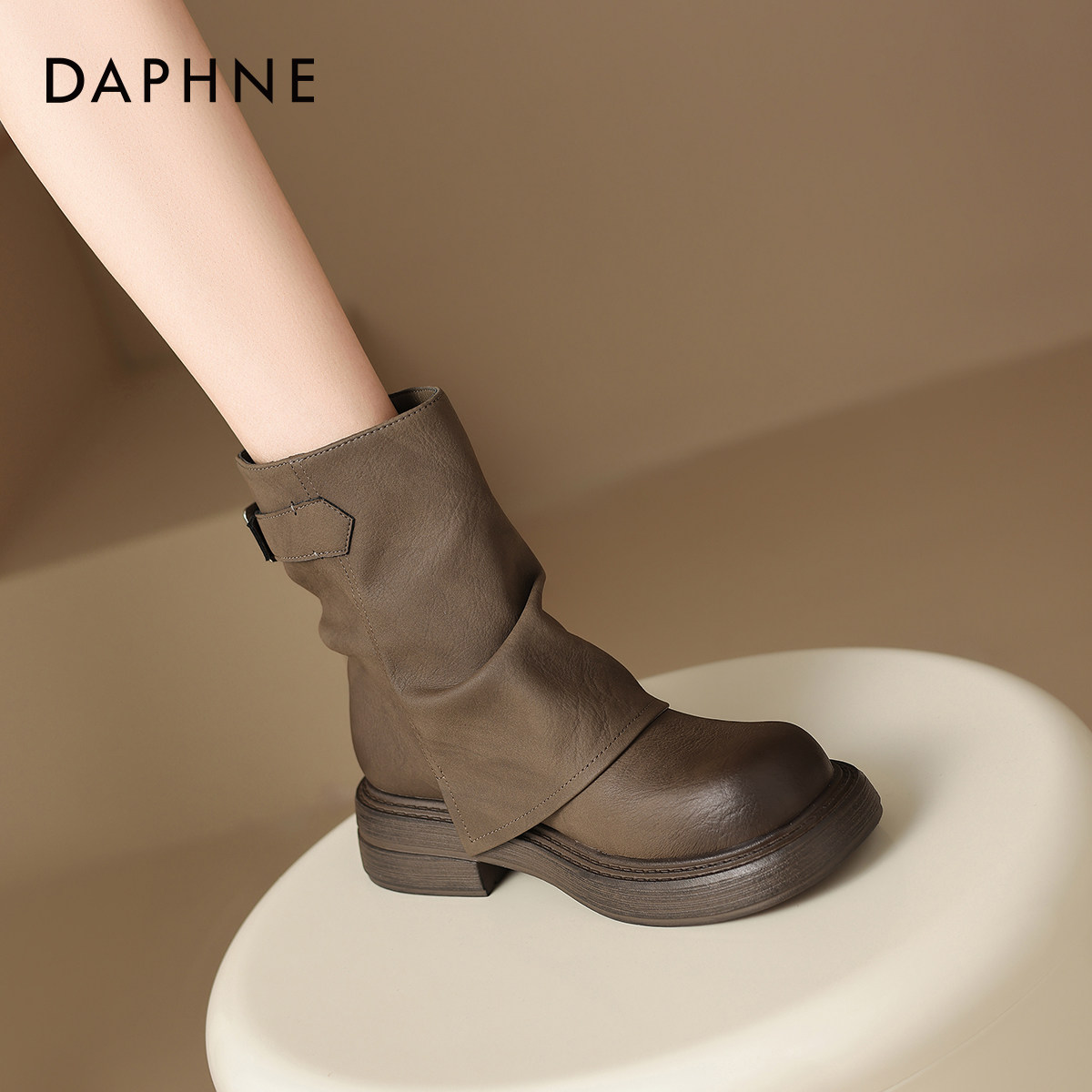 达芙妮堆堆短靴女2026新款美拉德厚底马丁靴女款冬季加绒靴子皮靴,女鞋,时装靴,淘宝优惠券,粉丝福利购,淘宝优惠卷