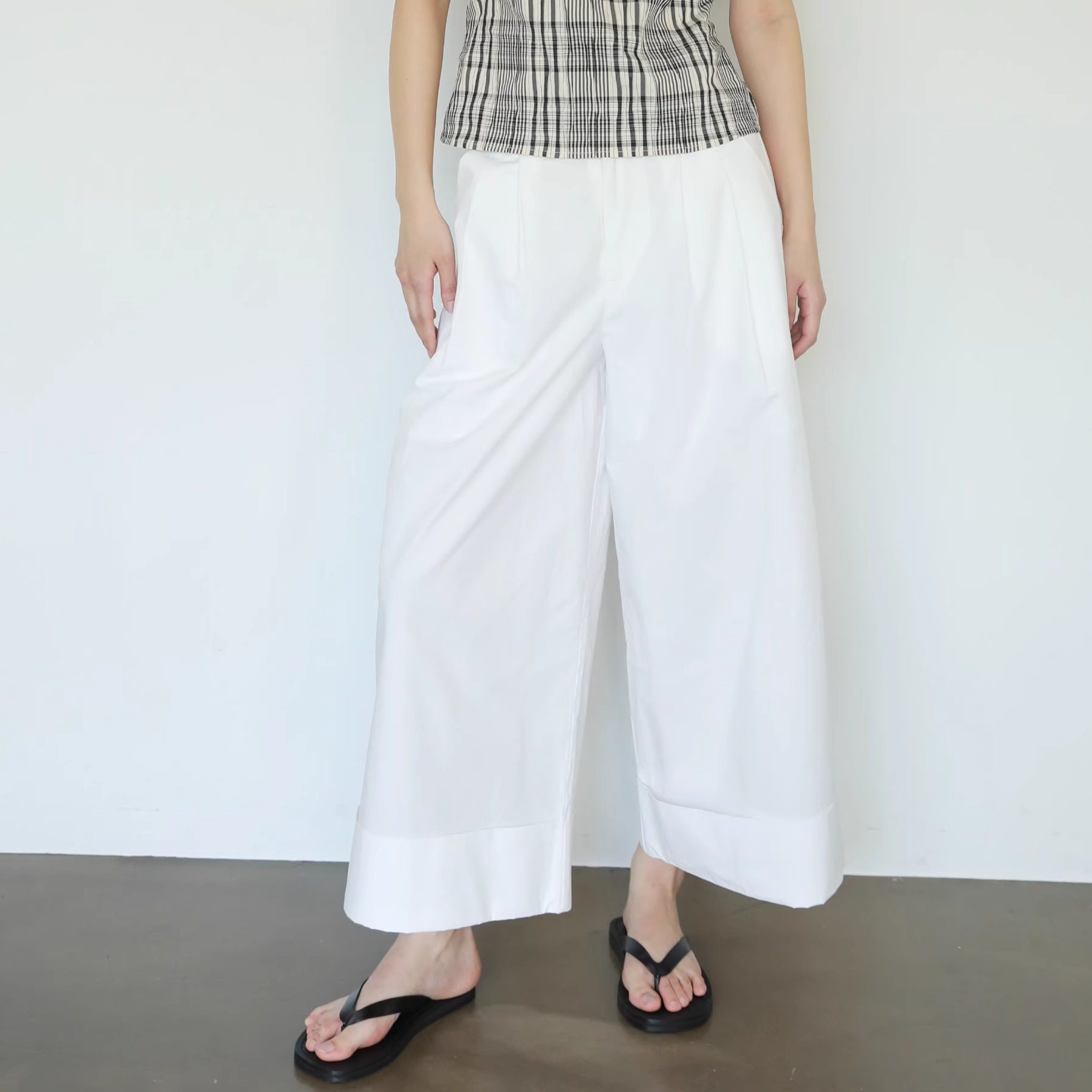 白色阔腿休闲松弛感八分裤