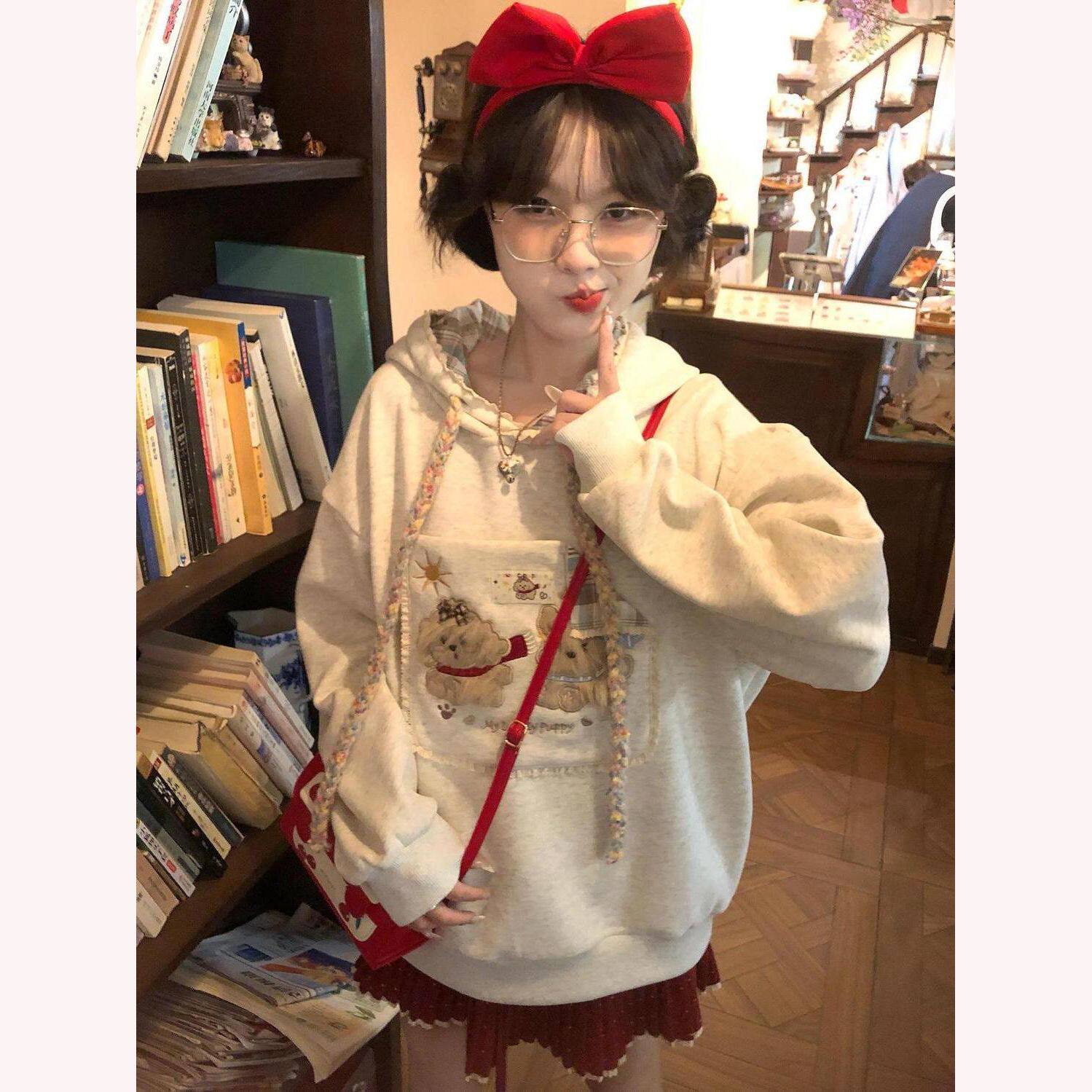 巨好看红色格纹小狗刺绣连帽卫衣女秋冬加绒甜美洋气慵懒新年上衣