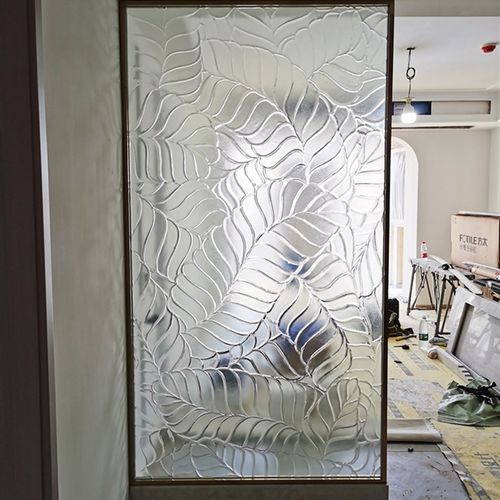 定制艺术玻璃钢化磨砂玄关屏风隔断雕刻亮油芭蕉叶无色现代简约风