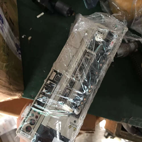 议价SGDV-R90AE1A驱动器SGDV-0CA01A