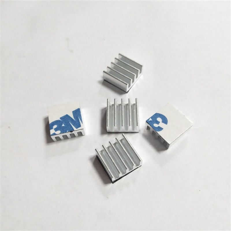铝合金宽11*齿高5*长11mm 电源模块散热器 IC散热叶 散热片带胶贴
