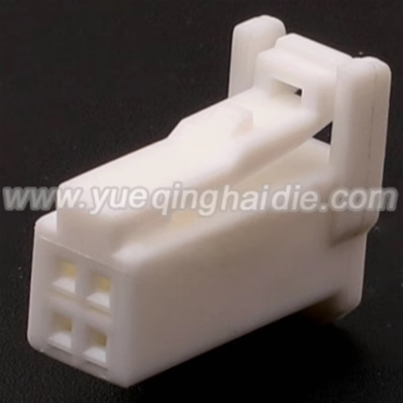 DJ7049YB-1.2-21适用于丰田倒车摄像 汽车插头4孔胶壳