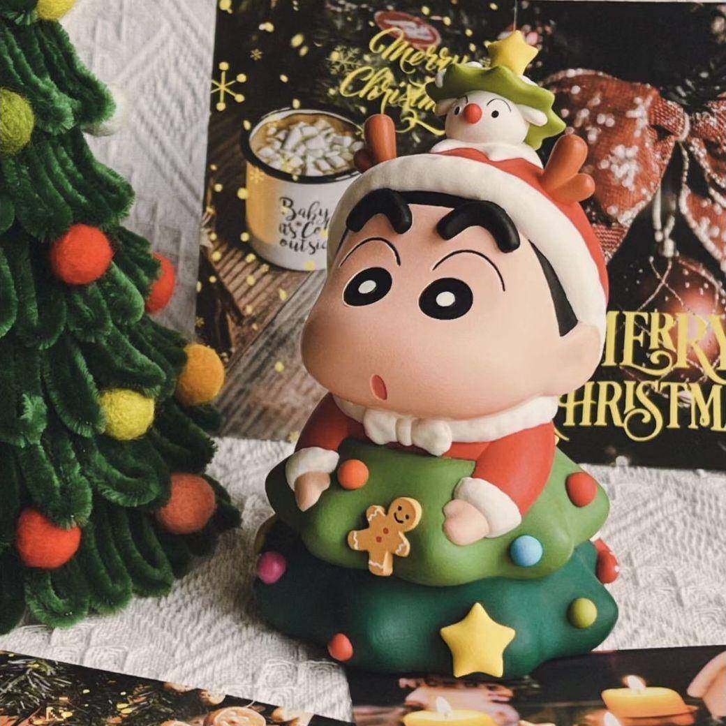 圣诞蜡笔小新手办圣诞树小新周边公仔玩偶可爱桌面摆件女生日礼物