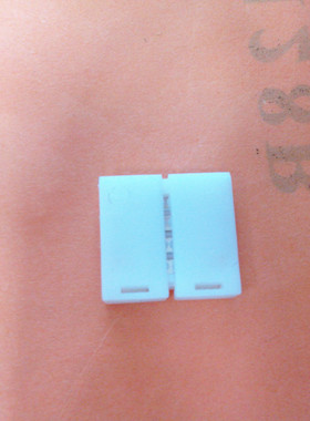 LED灯条专用4pin免焊卡扣LED灯条免焊扣子4pin灯条白色卡扣 特价