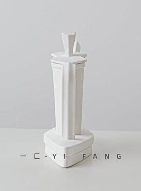 样房轻奢欧式优雅简约白色瓷茶壶摆件板间陶客厅卧室书装BL2309饰