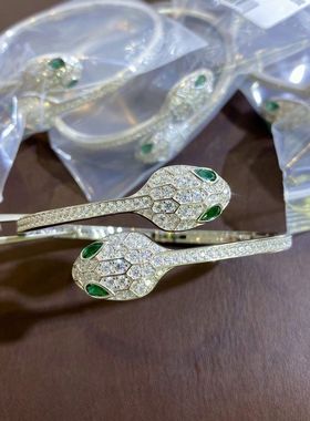 S925纯银silver高版本925银镶钻贝母孔雀绿蛇头手镯精工双头蛇形
