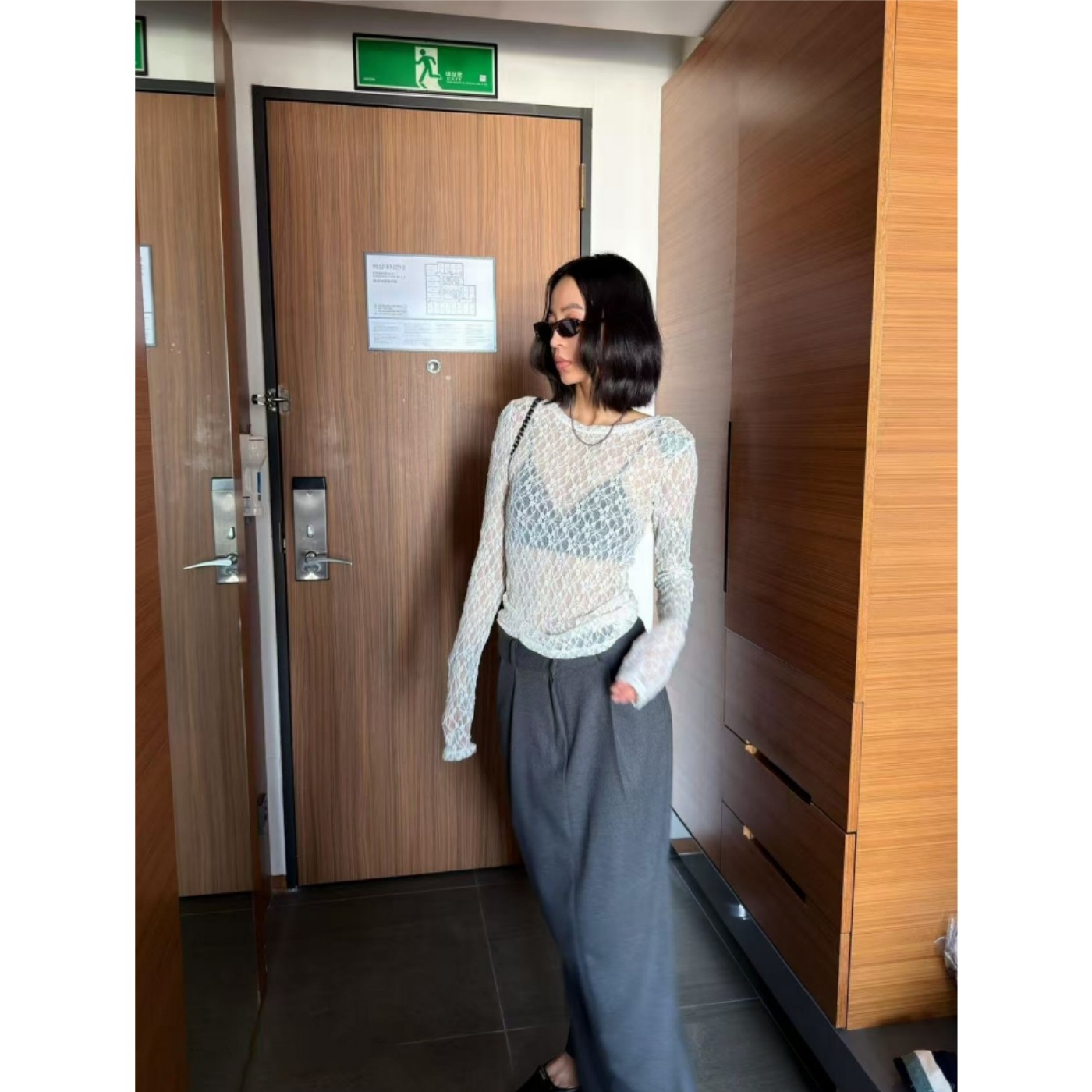 韩国ins风~立体泡泡花朵镂空蕾丝圆领打底内搭甜辣长袖T恤女上衣,女装/女士精品,T恤,淘宝优惠券,粉丝福利购,淘宝优惠卷