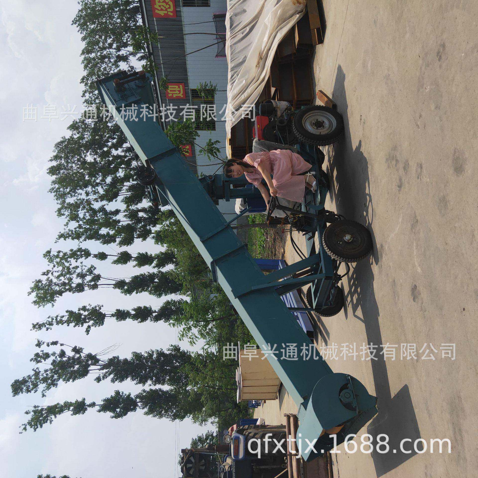 厂家定制玉米收集装车扒粮机自走式稻子装车扒送机打垛水稻扒谷机