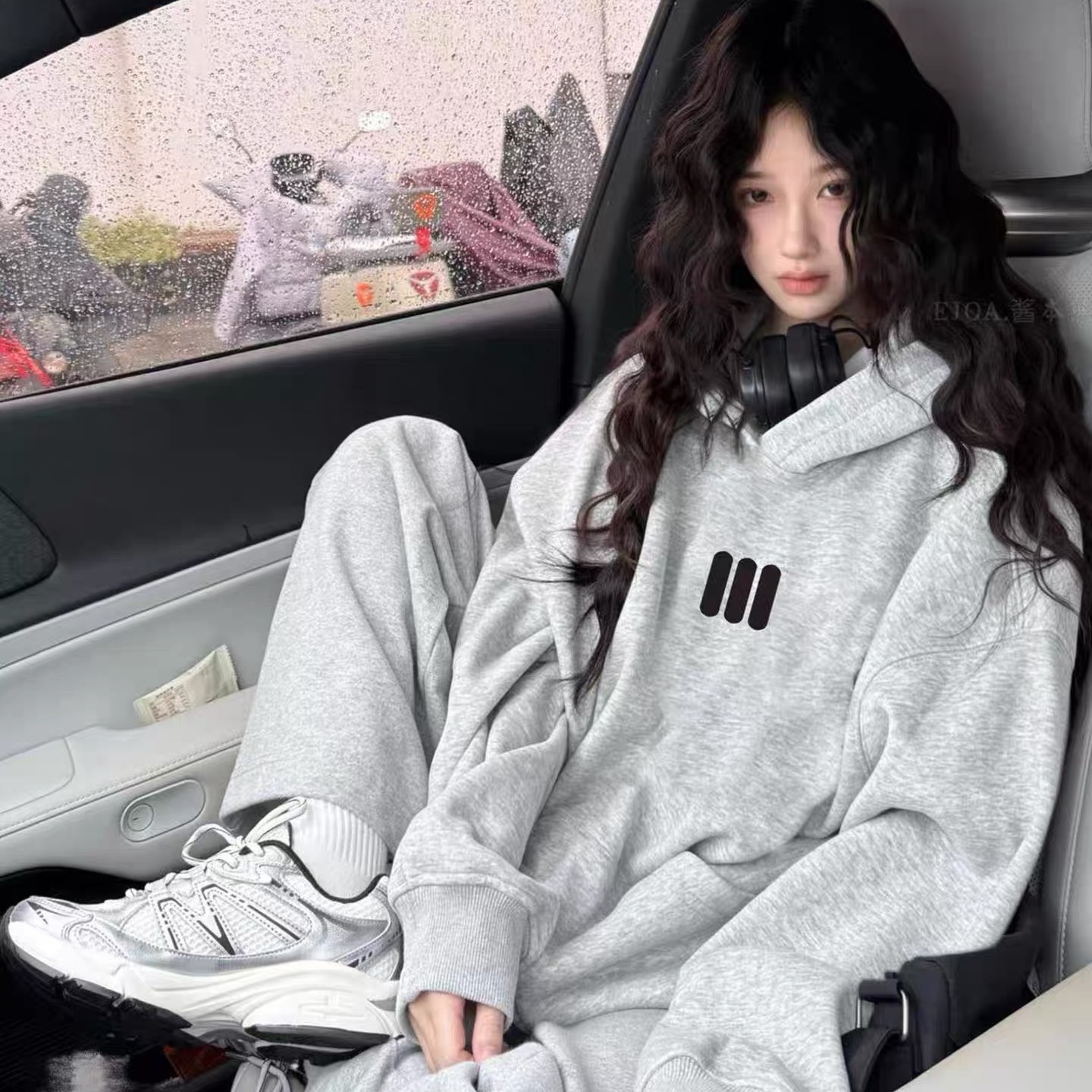 纯棉灰色连帽卫衣女设计感小众