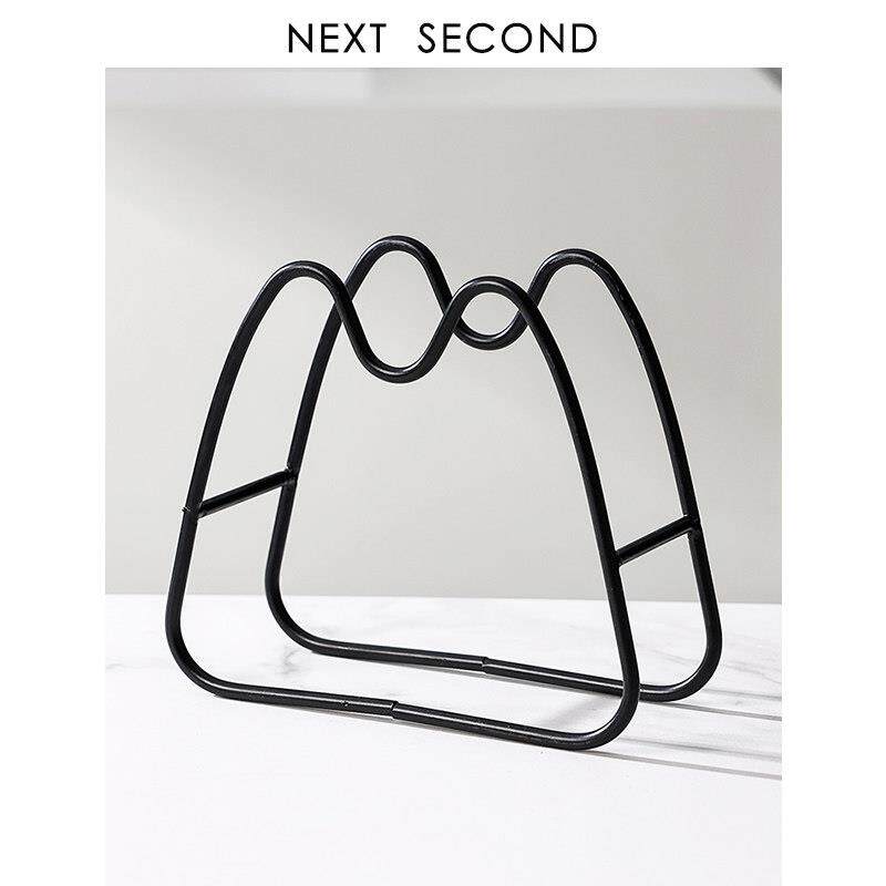 下一秒 吐骨碟收纳架厨房整理架碟子餐碟沥水底座ins创意轻奢963