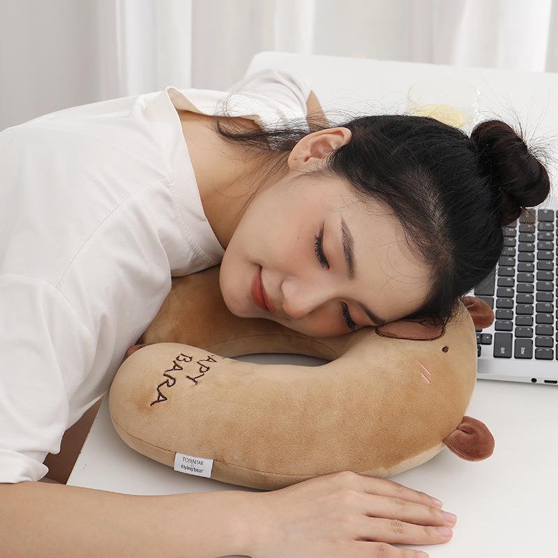 卡通u型枕可爱pp棉脖枕旅行便携颈枕办公室午睡护颈枕水豚飞机枕