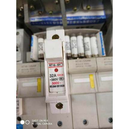 RT18-32X 1P 保险丝熔断器底座 带灯 32A G不含熔芯