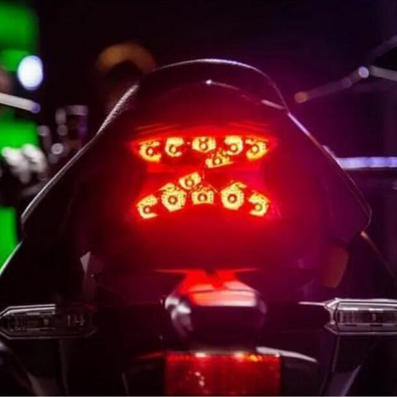 适合 川崎 Z-H2 SE ZH2 20-24 改装摩托车LED尾灯刹车转向灯总成