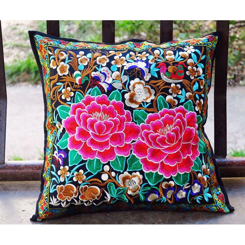 包邮 云南民族风绣花坐垫沙发垫椅垫 特色布艺抱枕套