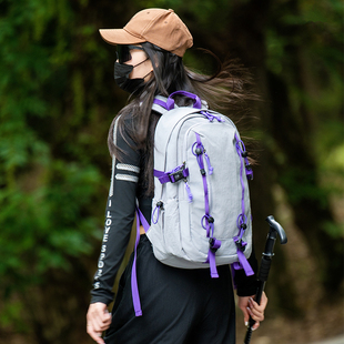 TUCANO/啄木鸟户外徒步登山轻便双肩包春夏新款轻量旅行防水背包