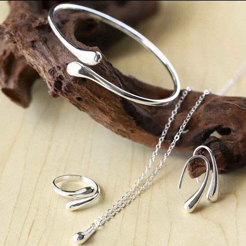 妈妈圣诞节520情人节礼盒装水滴饰品四件套小众个性轻奢首饰礼物