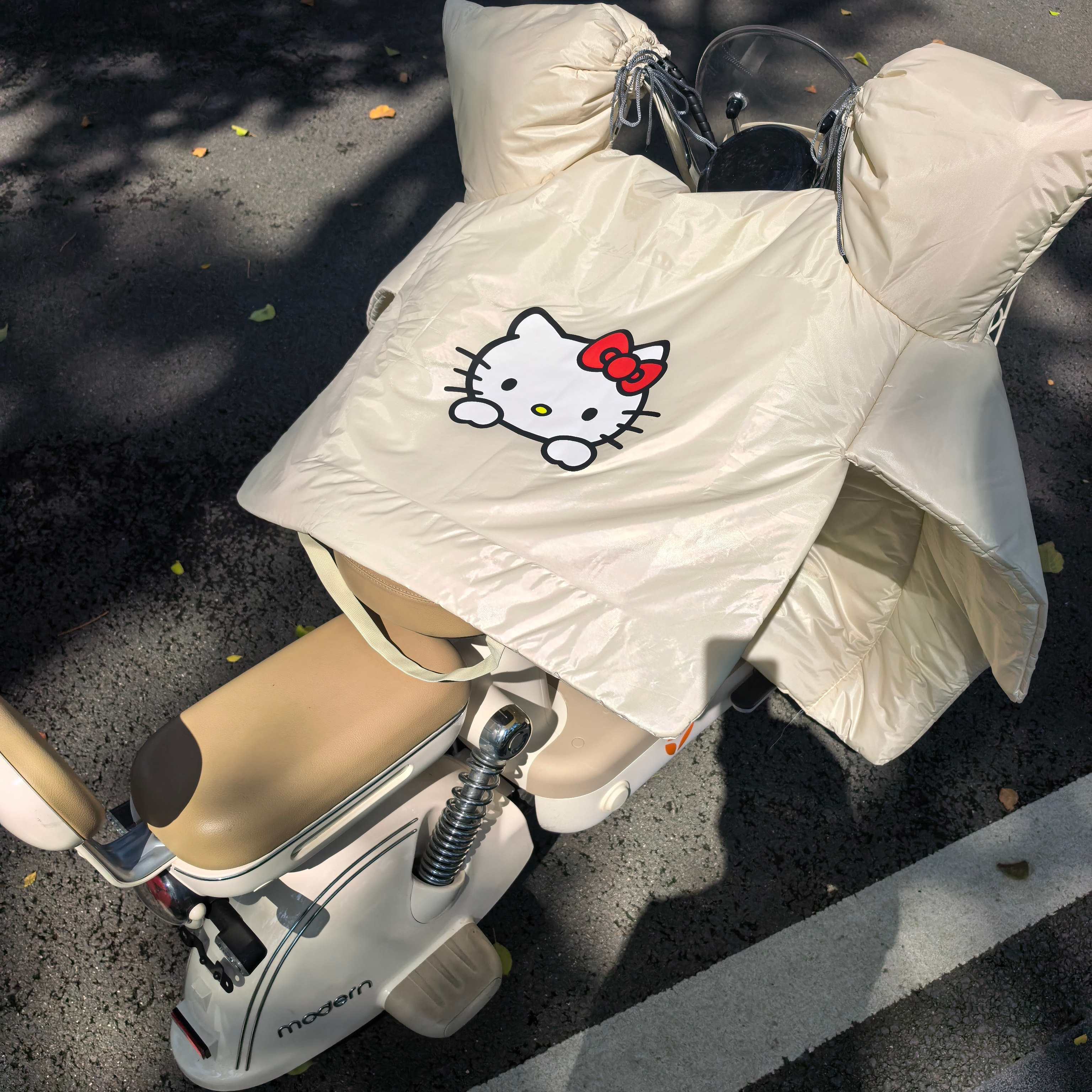 超可爱helloKitty猫电动车新型升级特厚双面防水防暴雨防寒挡风被