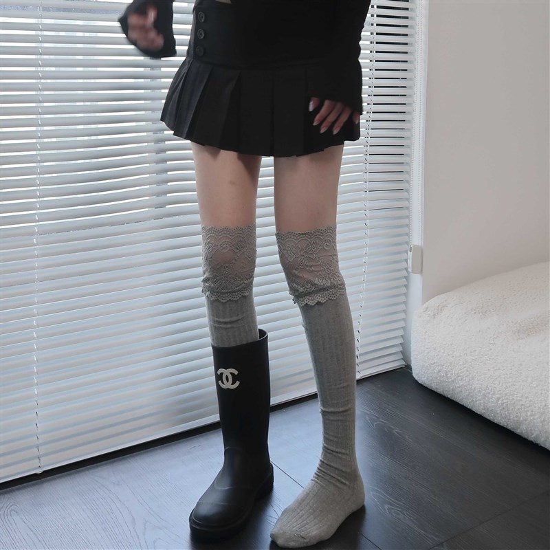 陆甜茶蕾丝长筒袜秋冬纯欲风白色膝搭长靴日系网红棉花边大腿袜女