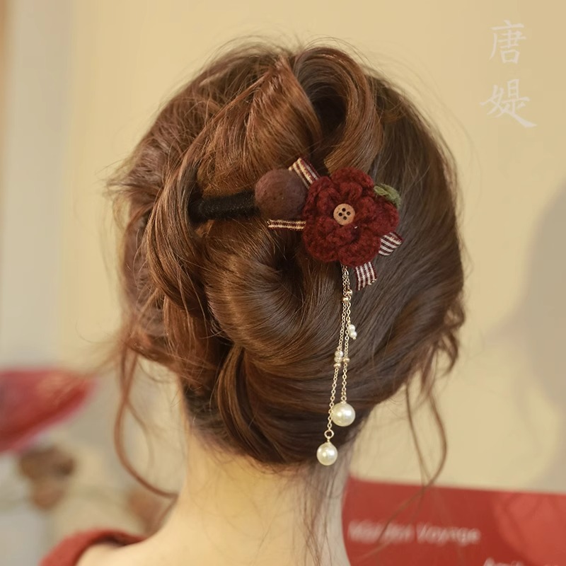 气质毛线花朵扭扭发夹女后脑勺秋冬一字抓夹高级感鲨鱼夹头饰