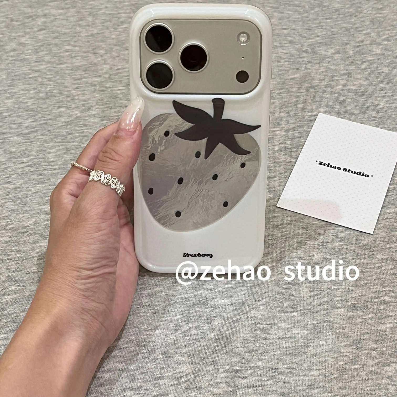 雨柠简约ins风黑波点银草莓适用苹果17promax手机壳iphone16pro新款15小清新日韩个性创意14防摔保护套