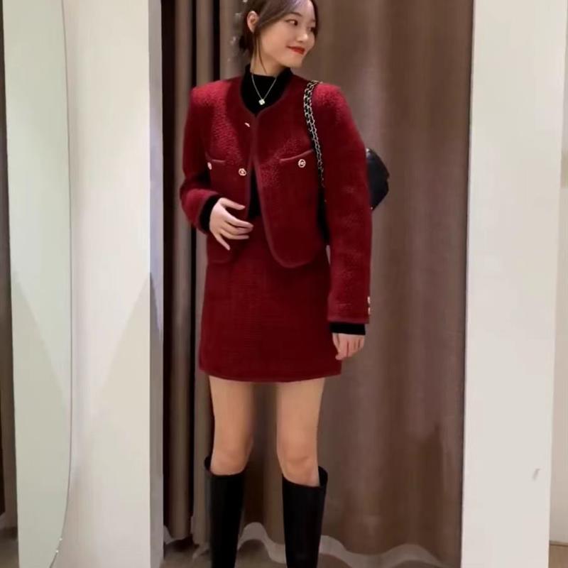大码小香风红色短外套裙子女秋冬款微胖mm显瘦高腰半身裙两件套装