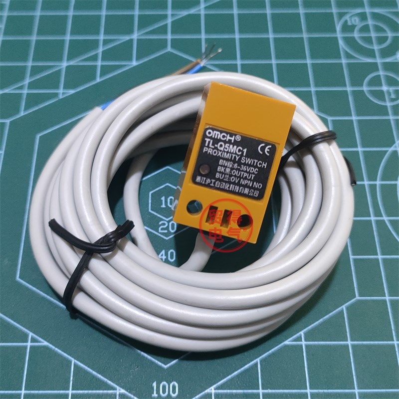 TL-Q5MC1沪工OMCH方型感应接近开关D1 F1 C2 D2 F2 Y1 Y2传感器