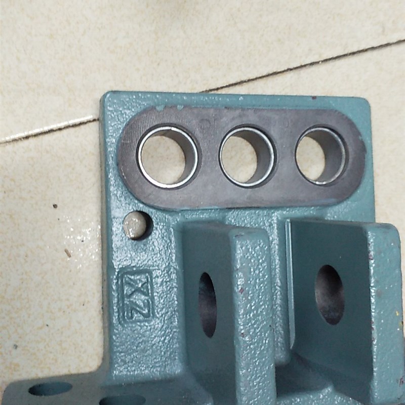 日立电梯HGP制动器支承座生铁座小油套GHB500 TYS支承座轴套套筒