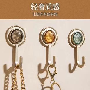 轻奢钻石挂钩高颜值免打孔衣服挂钩创意玄关衣帽粘钩厕所收纳家用