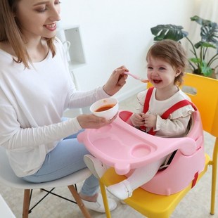 婴幼儿餐桌可滑行椅子 儿童座椅宝宝餐椅多功能可调节吃饭桌便携式