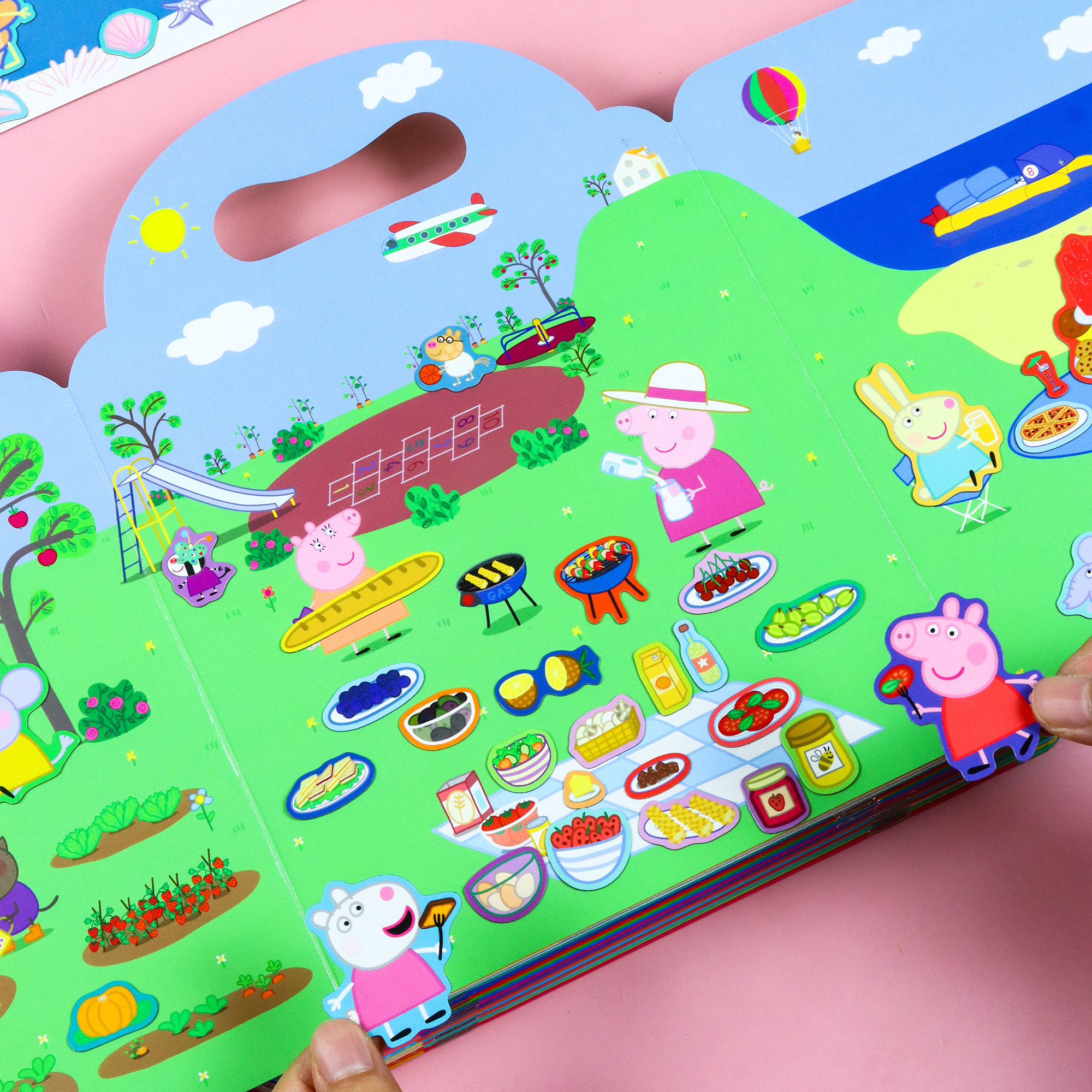 小猪佩奇儿童全景磁力安静贴纸书0-3到6岁磁力粘贴画宝宝益智玩具