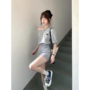 韩系减龄休闲运动服套装 短裙两件套 女夏季 简约收腰一字肩斜肩短袖