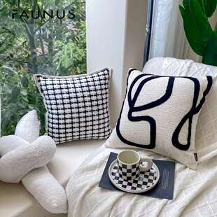 1轻奢黑金抽象日式线条刺绣抱枕样板间沙发靠垫飘窗艺术枕套靠背