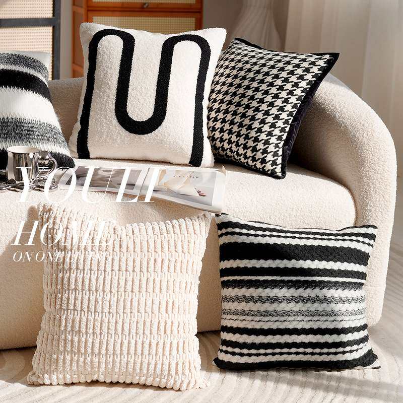 现代简约抱枕轻奢高级感靠枕北欧布艺床上靠垫客厅沙发抱枕套含芯